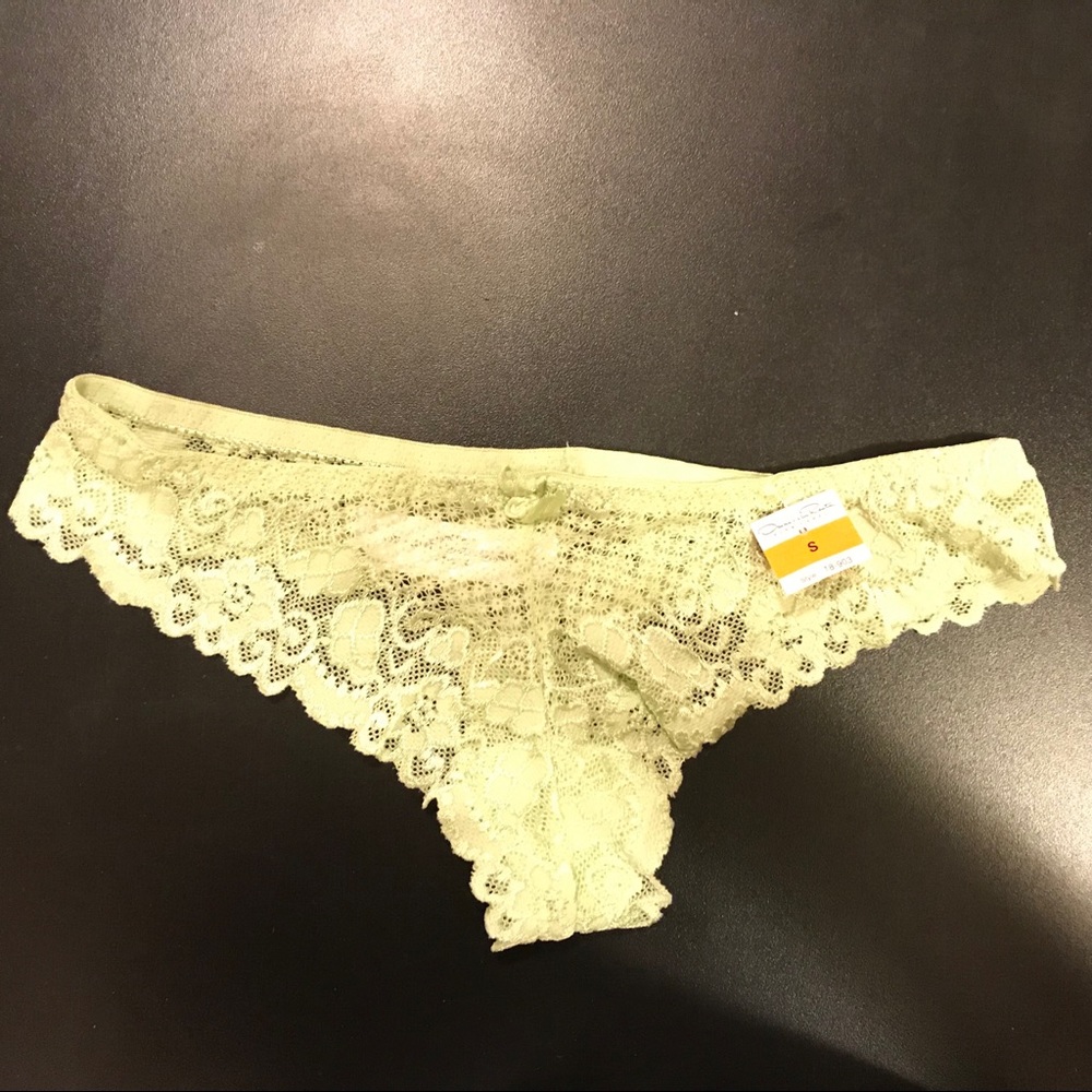 NEW w/tags Oscar de la Renta thong lace panty sz S